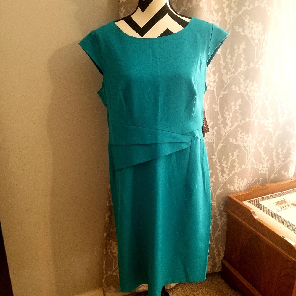 Noir Noir dress with cap sleeve
